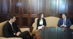13. januar 2014. Predsednik Narodne skupštine u razgovoru sa finalistima Svetskog univerzitetskog debatnog prvenstva